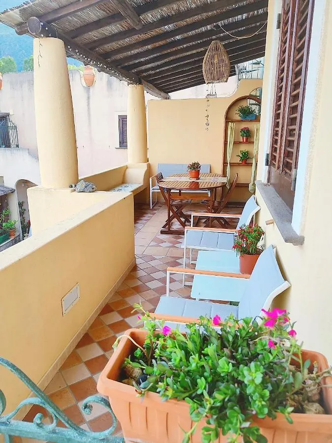 Casa Vacanze Lipari Da Sergio Spiaggia Sotto Casa Holiday home