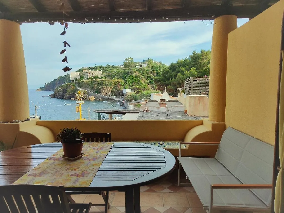 Casa Vacanze Lipari Da Sergio Spiaggia Sotto Casa Holiday home Lipari (Isola Lipari)